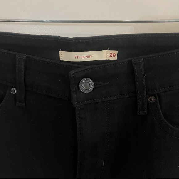 Levi’s 711 Skinny Mid Rise Jeans Black - Picture 3 of 6